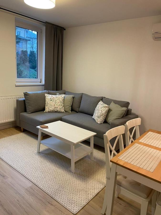Apartamenty Guzik 22 Krosno Bagian luar foto